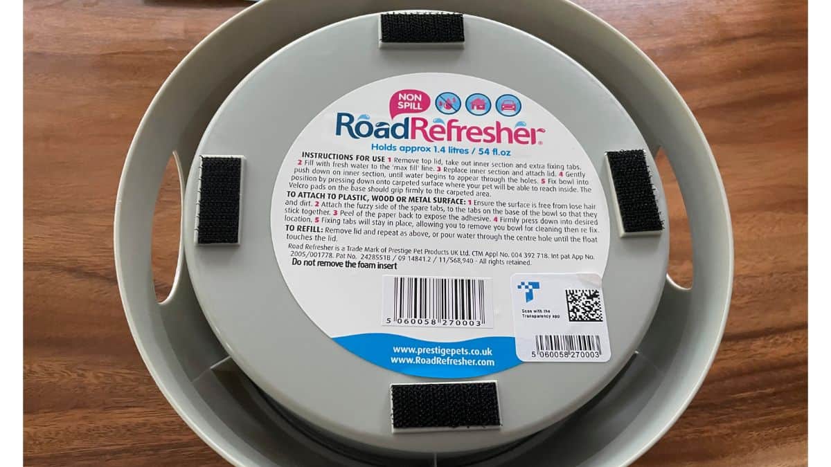 Back view of Road Refresher travel bowl